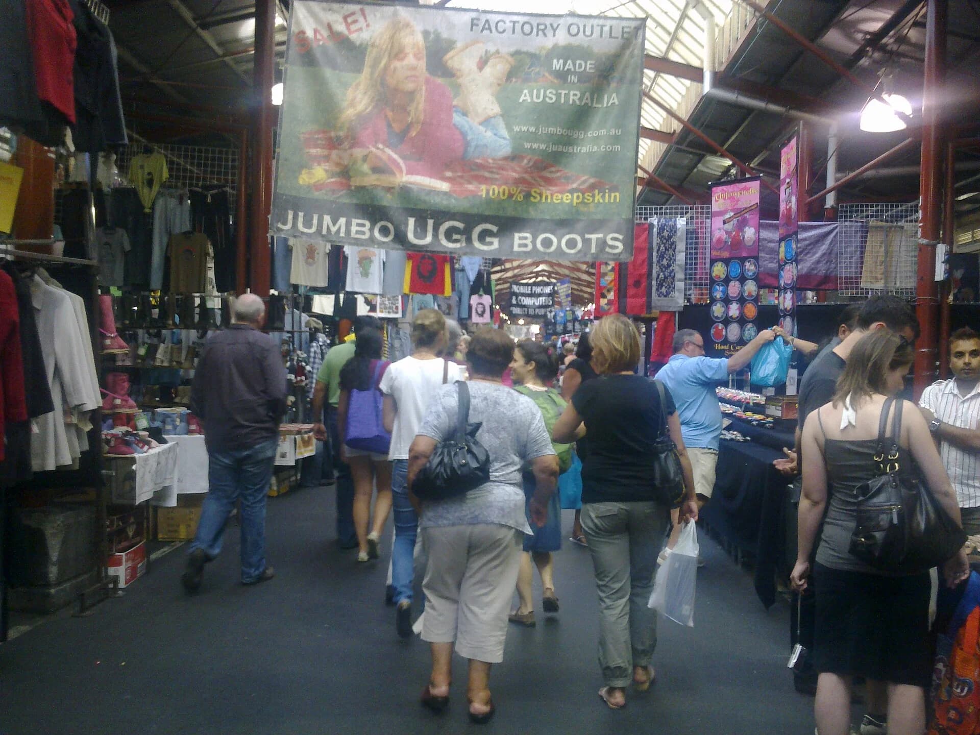 Queen Victoria Market Guide: Hours, Stalls, What to Buy